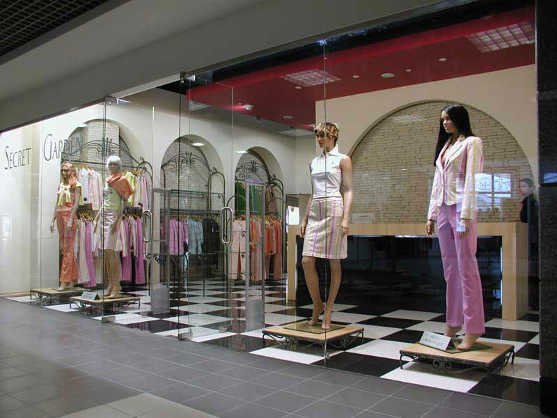 Магазин одежды в торговом комплексе «Аркадия»