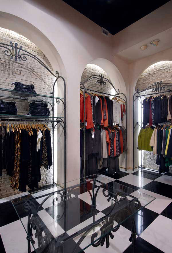Магазин одежды в торговом комплексе «Аркадия»