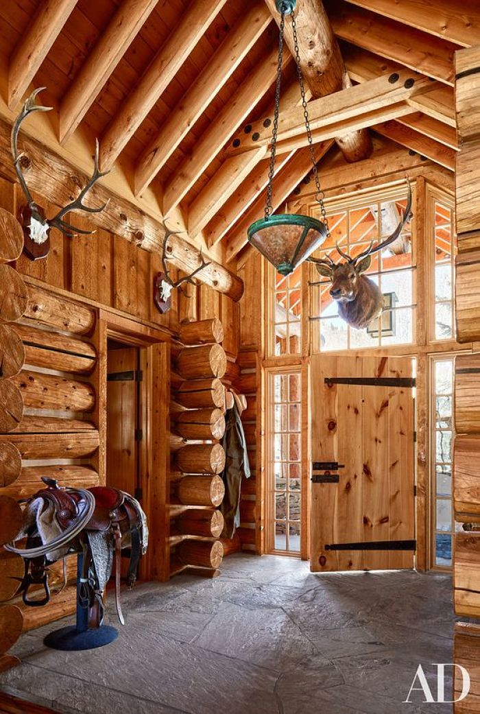 Внутренний интерьер деревянного дома